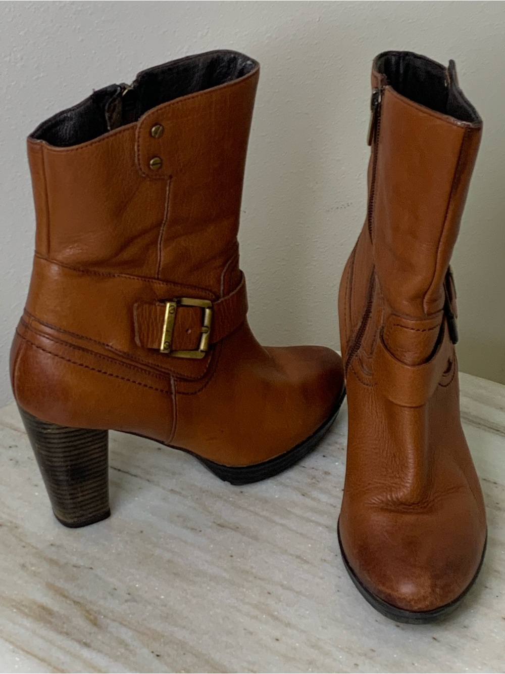 Clarks booties Lida Sayer sz 8 leather brown Heeled with Buckle 64504
